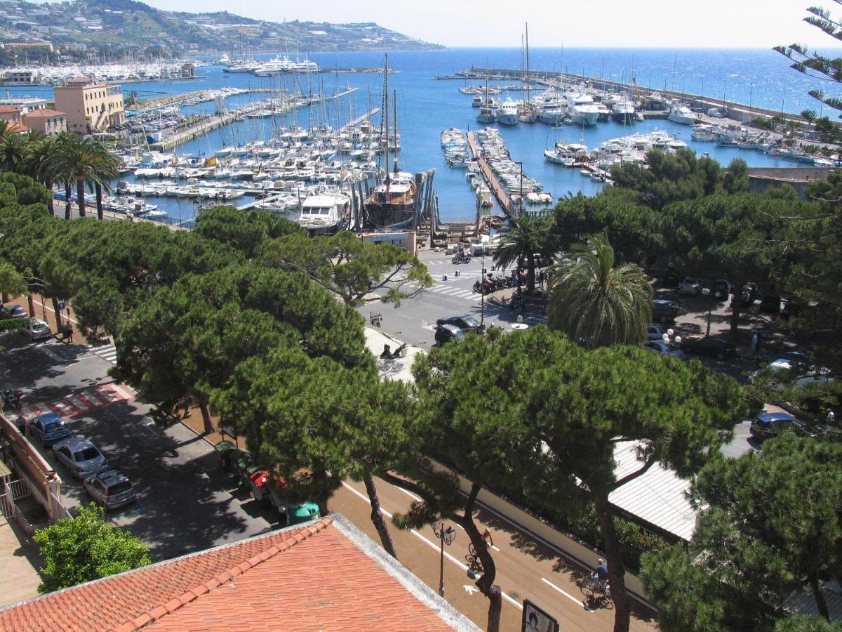 Casa Fiorenza Parcheggio Privato Sanremo Exterior photo